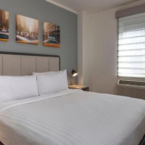 Premier King Room ADA